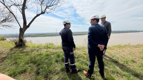 enersa-reemplaza-lineas-alta-tension-rio-parana-3 Líneas de alta tensión de Enersa cruzando el río Paraná