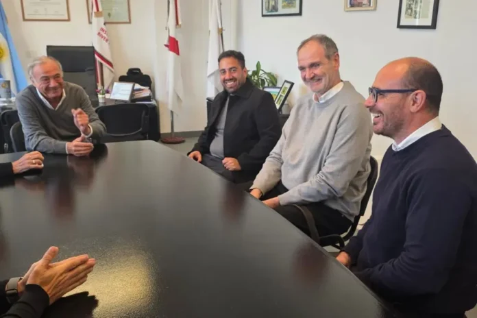 entre-rios-avanza-con-instituciones-academicas-para-ampliar-la-formacion-deportiva Reunión entre funcionarios de la Secretaría de Deportes de Entre Ríos y representantes del Instituto Universitario River Plate en Buenos Aires