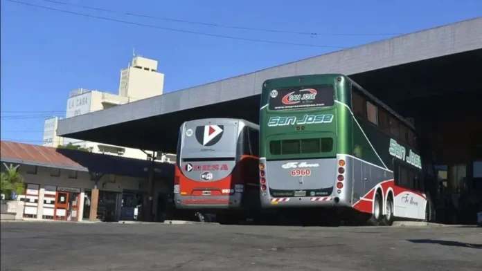 entre-rios-sistema-inteligente-control-transporte-interurbano Colectivo de transporte interurbano en Entre Ríos