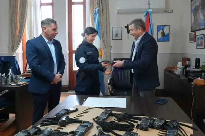 Entrega de dispositivos GPS a la Policía de Entre Ríos