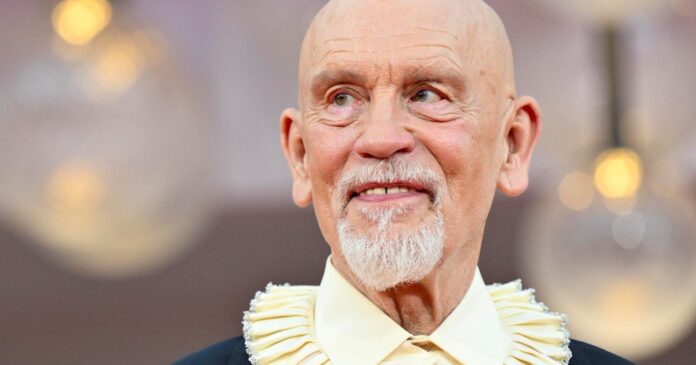 John Malkovich y Sam Rockwell en la película Wild Horse Nine
