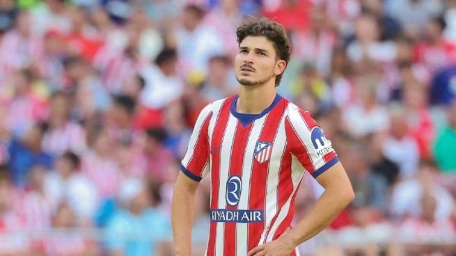 julian-alvarez-convocado-atletico-madrid-ante-athletic-club Julián Álvarez durante un entrenamiento del Atlético de Madrid