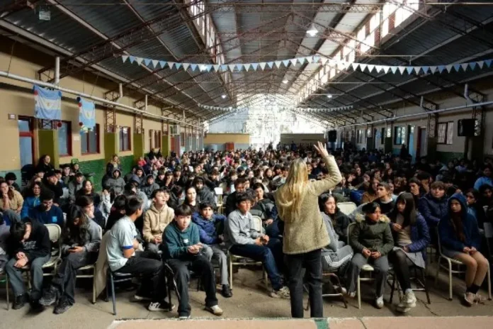 Taller de sensibilización sobre violencia de género en escuela secundaria de Entre Ríos