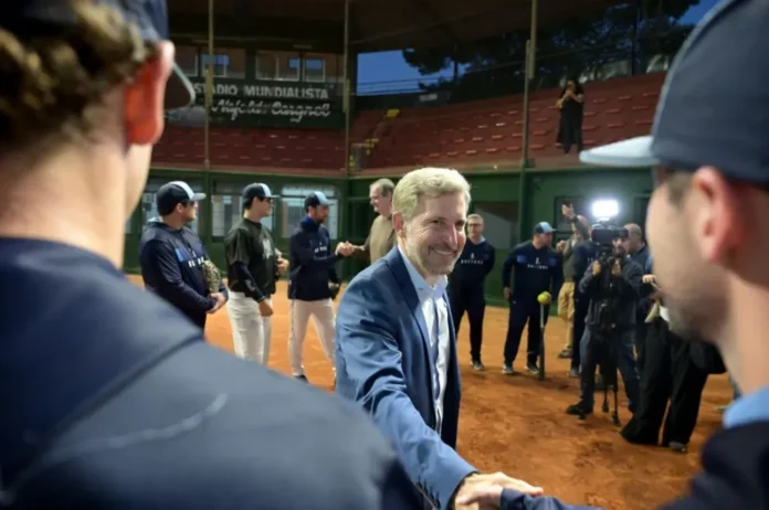 Estadio Mundialista de Sóftbol de Paraná con nueva iluminación LED