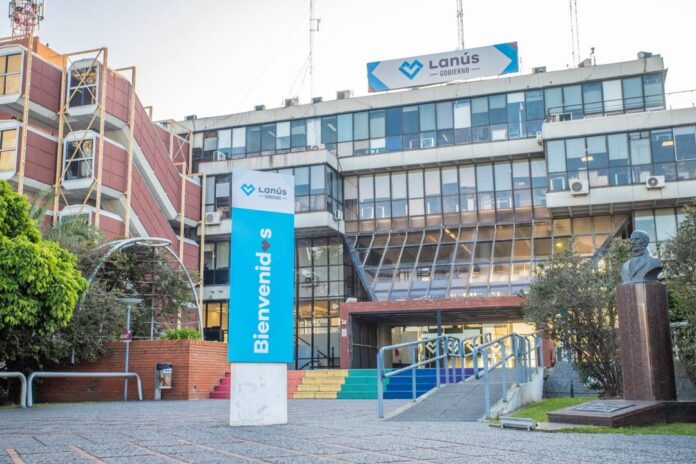 lanus-aprobo-emergencia-sanitaria-climatica-hidrica-180-dias-2 Concejo Deliberante de Lanús durante la sesión donde se aprobó la emergencia sanitaria, climática e hídrica
