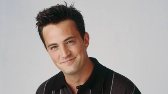 netflix-serie-documental-matthew-perry Imagen promocional de la serie documental sobre Matthew Perry