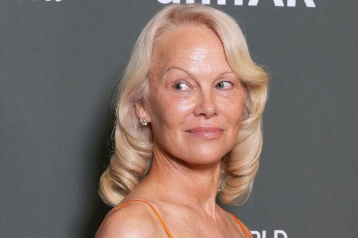 Pamela Anderson en la Gala amfAR