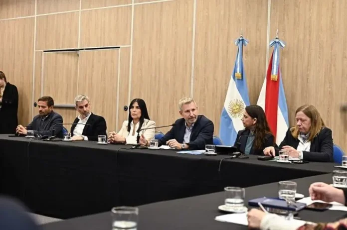 provincia-unicef-evaluaron-avances-estrategia-primera-infancia-prioridades-2027-2 Reunión entre autoridades provinciales y representantes de Unicef en el Centro Provincial de Convenciones