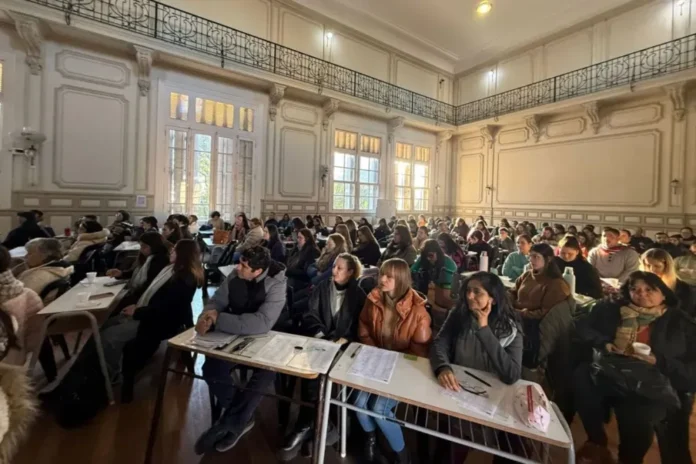 Directores y asesores pedagógicos en el último encuentro del año de la Red de Escuelas que Transforman