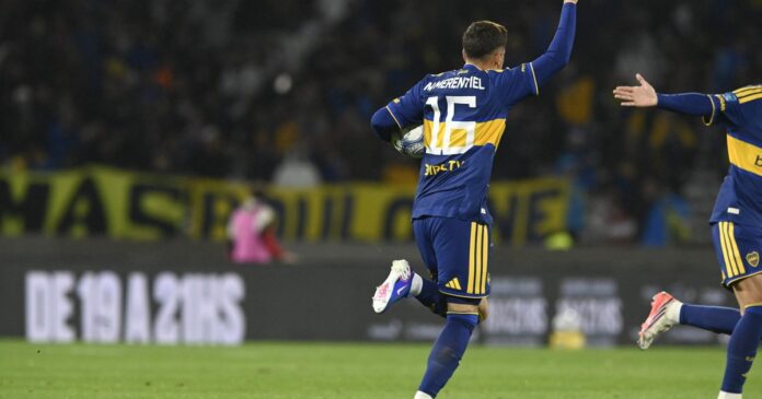 Jugadores de Boca celebrando un gol