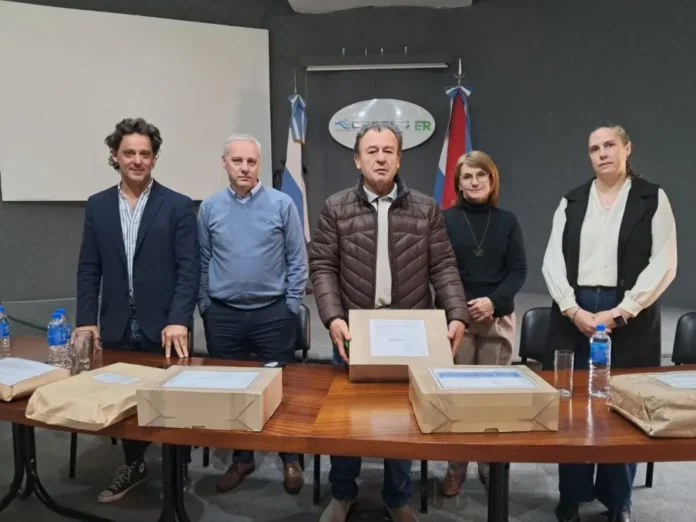 Autoridades de Cafesg durante la apertura de sobres de las licitaciones en Concordia