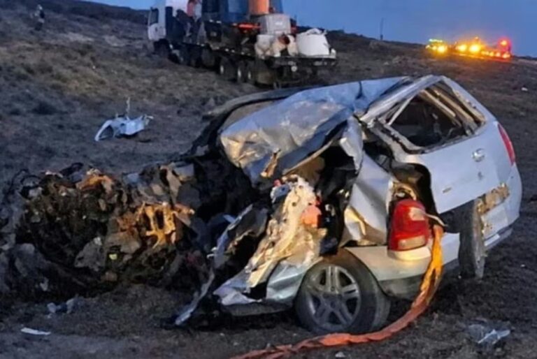 Ruta 3 en Chubut, escenario del choque frontal entre un auto y un camión