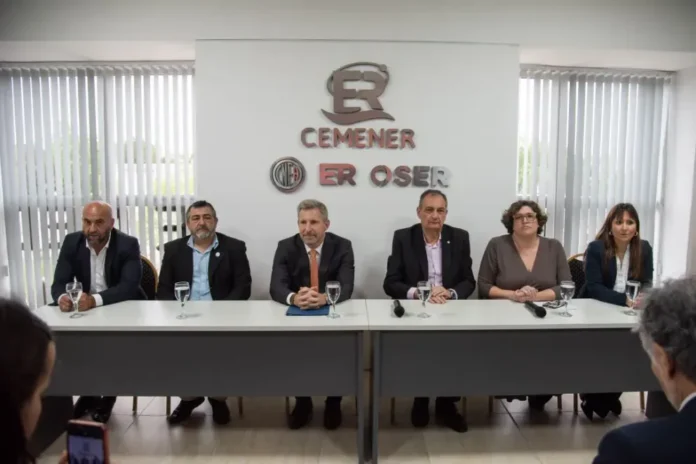 Gobernador Rogelio Frigerio durante el acto por los 10 años del Cemener